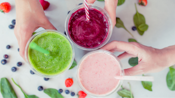Batidos saludables de moda: cuáles merecen la pena y cómo prepararlos bien