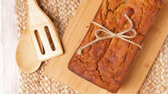 Plum cake de avena: receta fácil para compartir o regalar