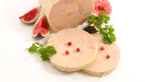 Foie fresco: cómo elegirlo, cocinarlo y no arruinar una pieza cara