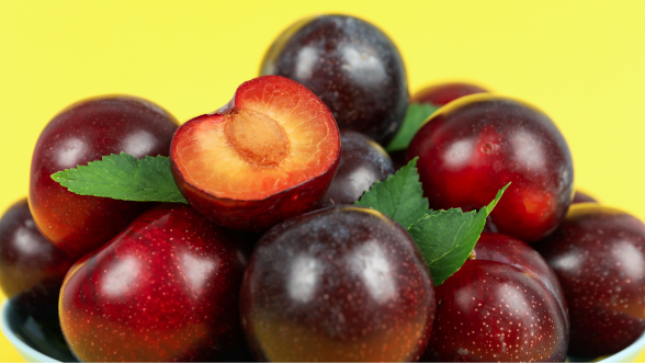 Ciruelas: beneficios, variedades, temporada y cómo comprarlas frescas